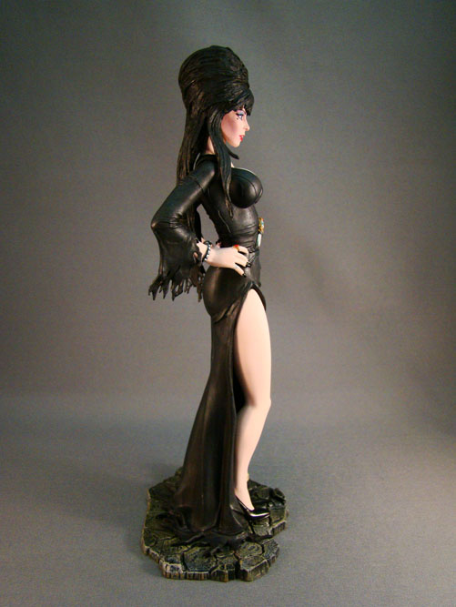 Elvira, Mistress of Dark - Monstarz - Elvira 7" Regular - Amok Time (2010)